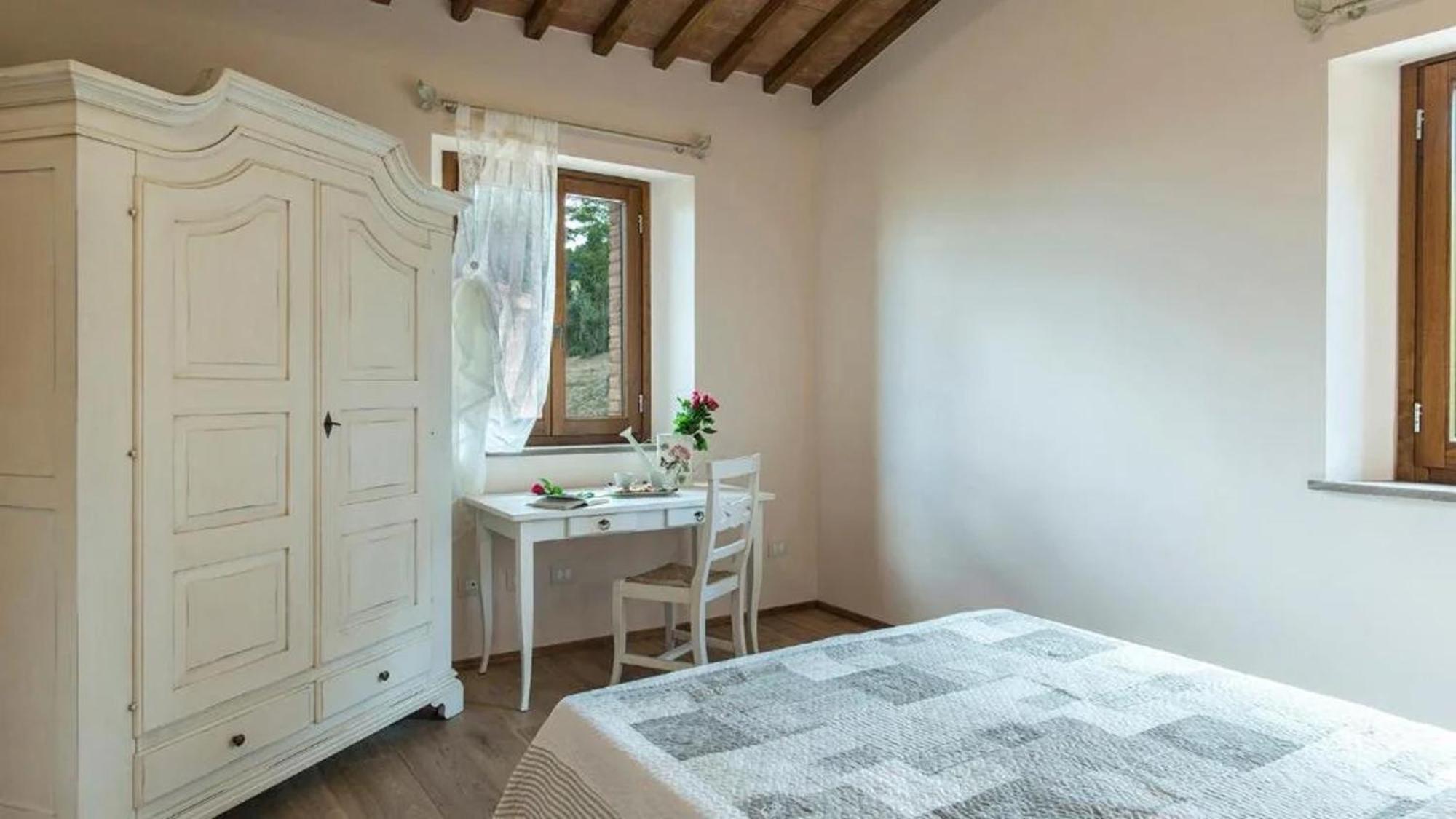 Апартаменты Casale Con Vista Colline Вольтерра Экстерьер фото